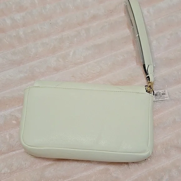 Victoria's Secret Quilted Cream Wrislet Gold Accents With VS Shopping Bag NWT - Picture 5 of 11